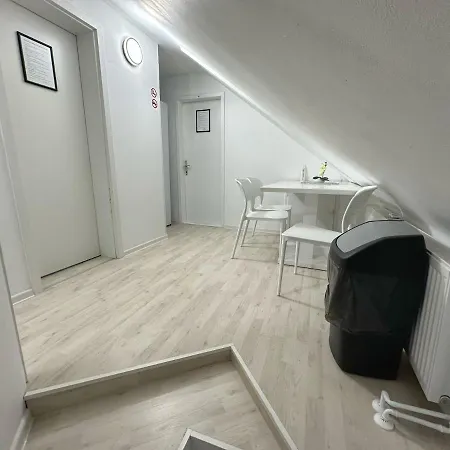 Vandrarhem Tezno *